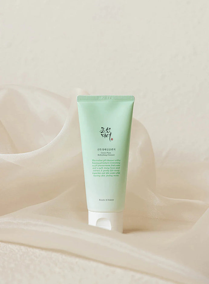 Green Plum Refreshing Cleanser